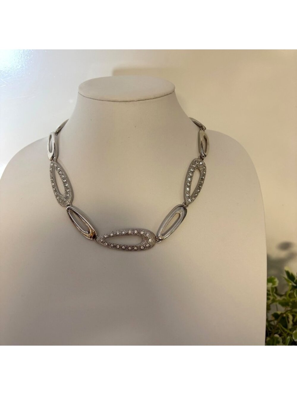 Silver Tone Tear Drop Oval Link Necklace Rhinestones Sparkle Elegant